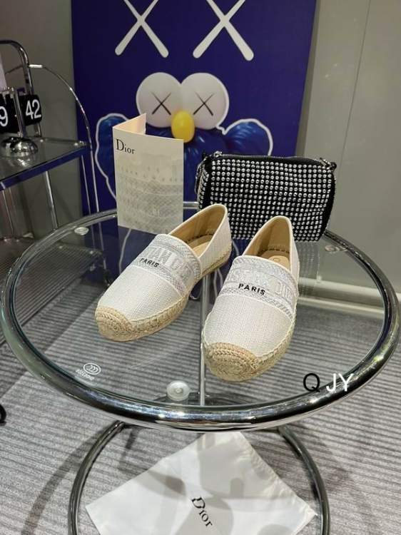 Picture of Dior Shoes _SKUDiorcoloursz35-40JY02083543